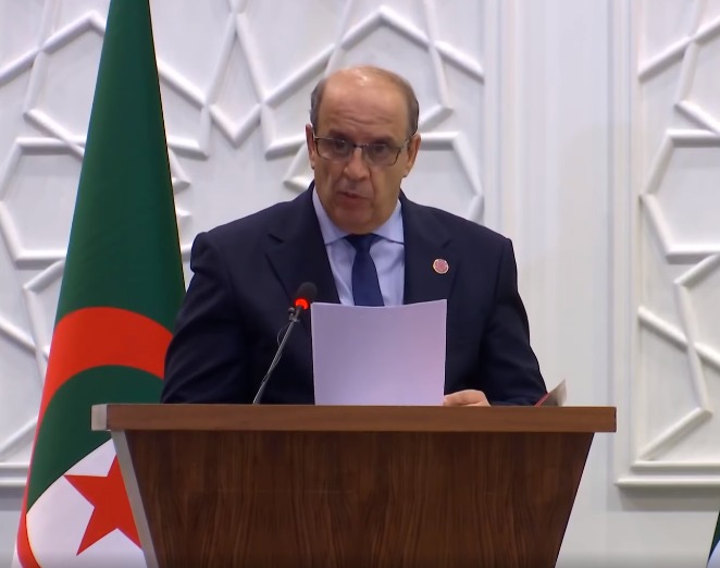 La révision de la loi relative à la monnaie et au crédit permettra à la BA de moderniser son système bancaire. - Réveil d'algérie