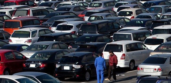 Début de la mise en application des dispositions pour l’importation de véhicules de moins de trois ans. - Réveil d'algérie