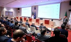 Un budget de 350 milliards de DA alloué aux revalorisations salariales de la Fonction publique. - Réveil d'algérie