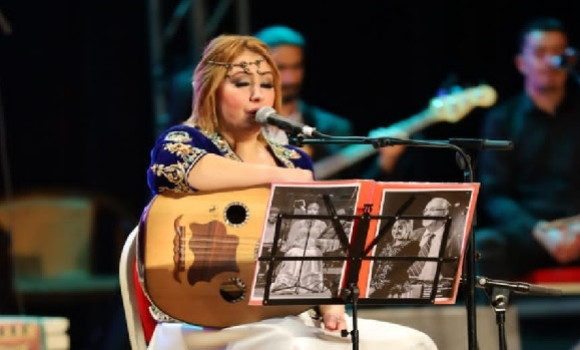 Une fusion de musiques andalouse, chaâbi et diwan présentée par Hasna Hini et Maâlem Fayçal Soudani. - Réveil d'algérie