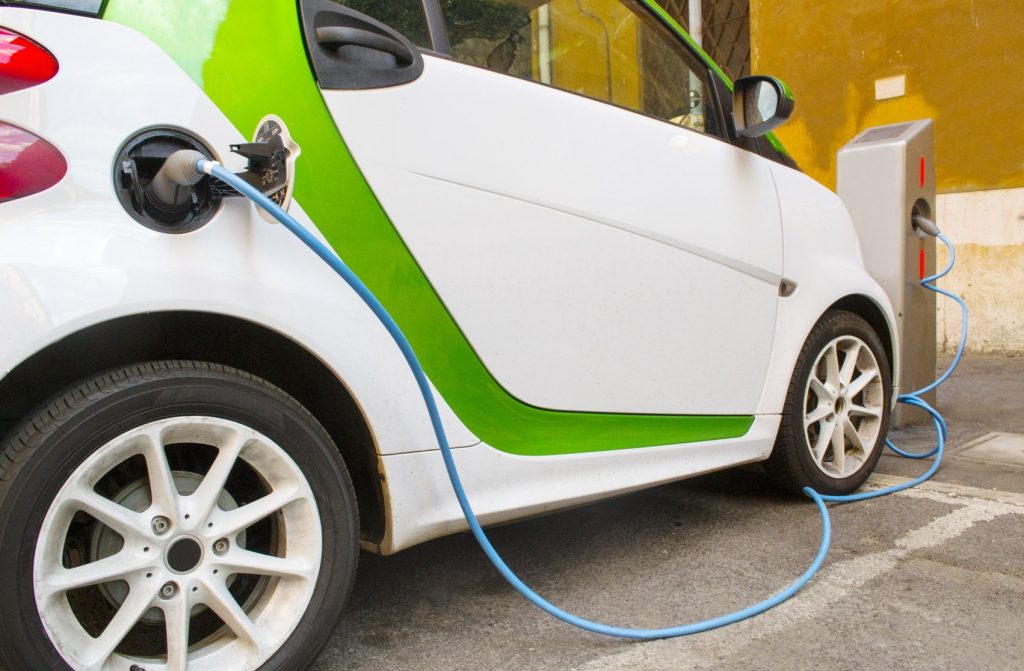 Abattements de 80% pour l’importation de voitures électrique. - Réveil d'algérie