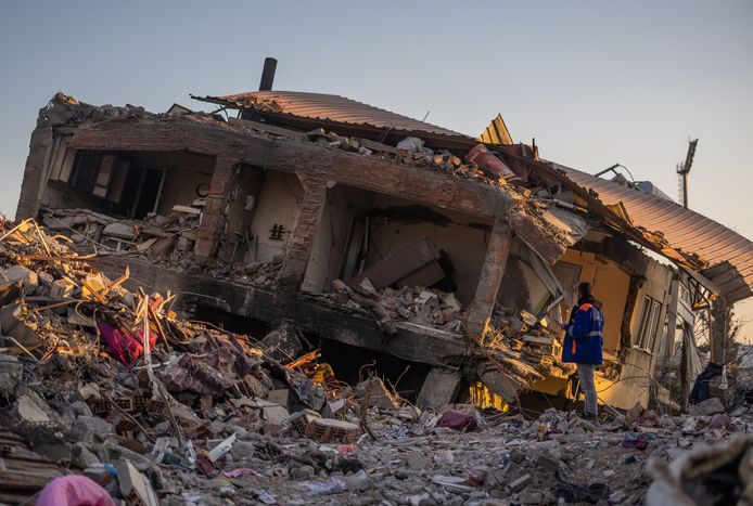 Le bilan grimpe à plus de 45.000 victimes après les séismes en Turquie et en Syrie. - Réveil d'algérie