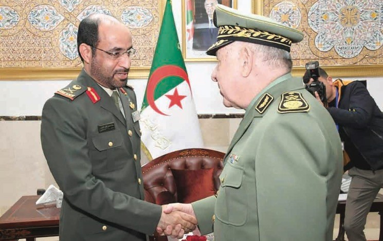 Coopération militaire. - Réveil d'algérie