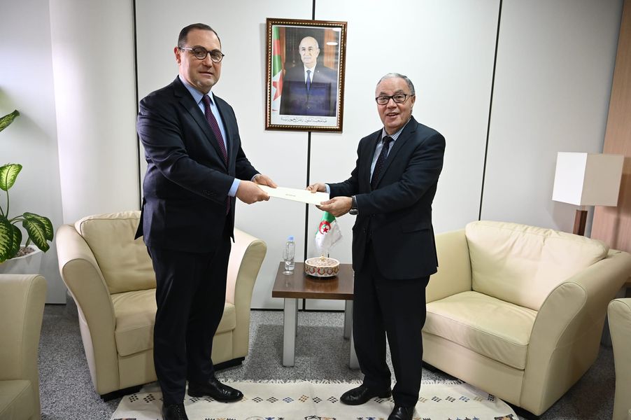 Belani reçoit l’ambassadeur de la Géorgie. - Réveil d'algérie