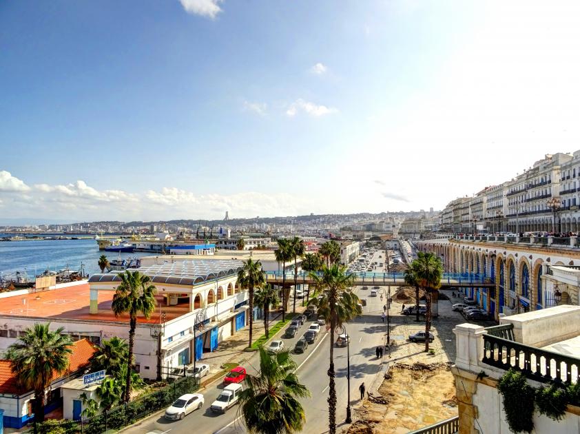 Levée du gel de la construction sur les terres situées sur les hauteurs d’Alger. - Réveil d'algérie