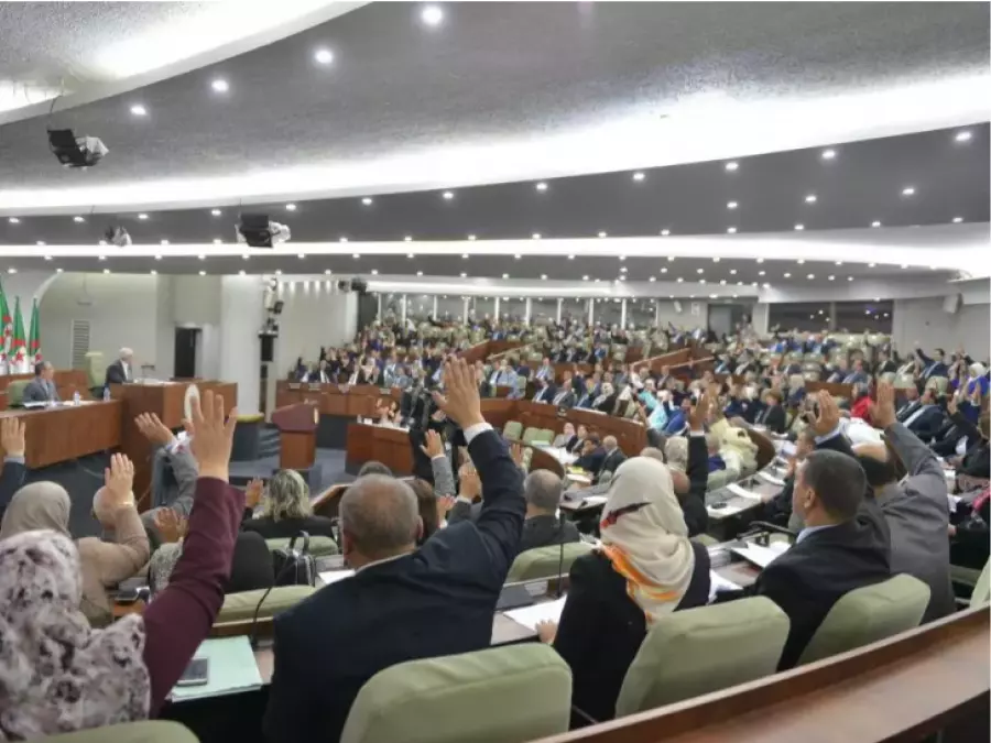 Les députés adoptent les projets de lois relatifs à la lutte contre la traite des êtres humains et de l’usage de stupéfiants et de substances psychotropes. - Réveil d'algérie