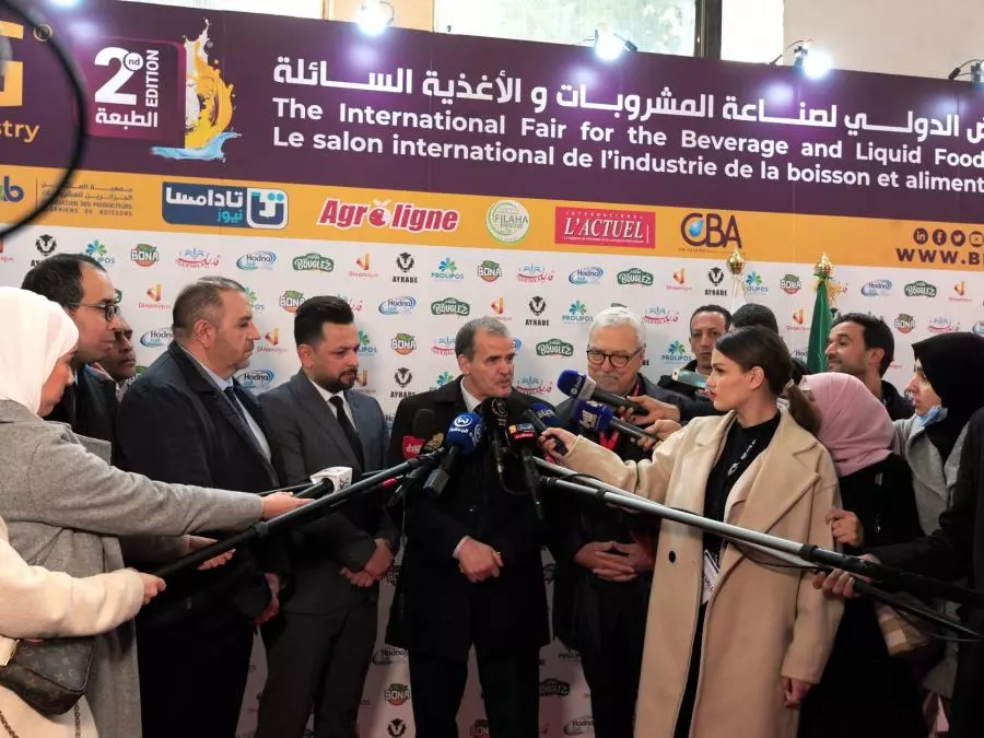 Kamel Rezig préside l’ouverture de la 2e édition du Salon international de l’industrie de la boisson. - Réveil d'algérie