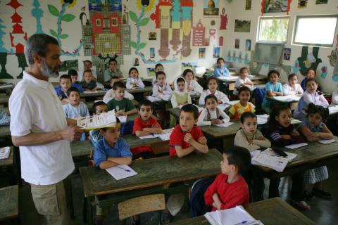 Education nationale : Mise en place d’une commission paritaire ministère-syndicat pour la révision du statut particulier des travailleurs. - Réveil d'algérie