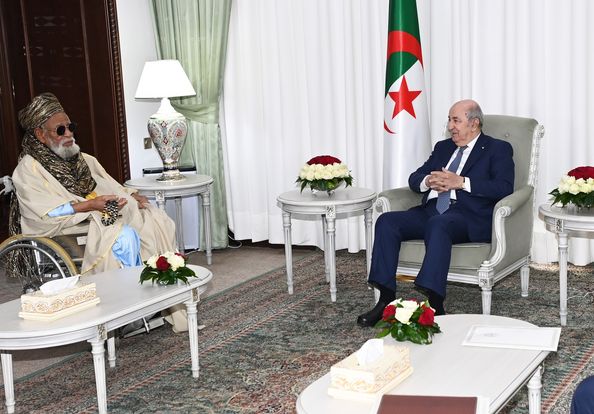 Le président de la République reçoit le Cheikh de la Tarika Tidjania au Nigeria. - Réveil d'algérie