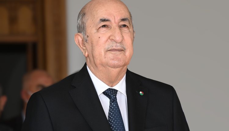 Le président de la République rencontre des représentants de la communauté nationale établie en Russie. - Réveil d'algérie