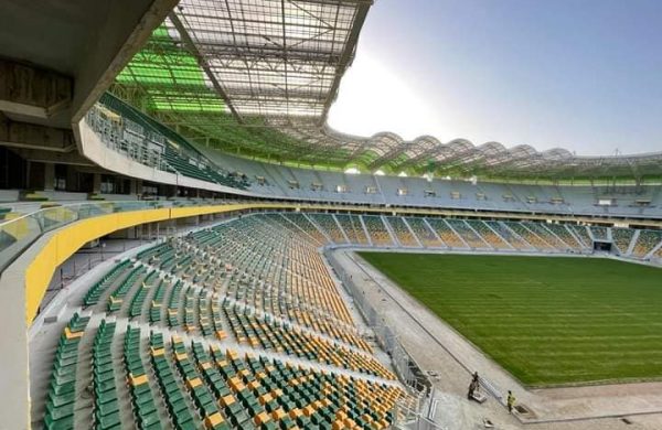 Le ministre de l’habitat ordonne la mise en place d’un calendrier pour la finalisation des travaux du stade de Tizi Ouzou. - Réveil d'algérie