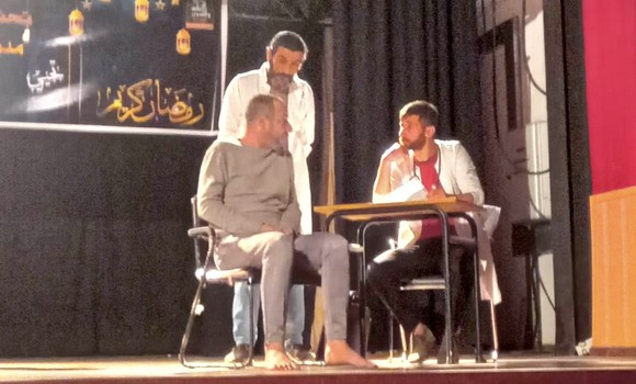 Le spectacle théâtral « Tchektchouka » draine une grande foule. - Réveil d'algérie
