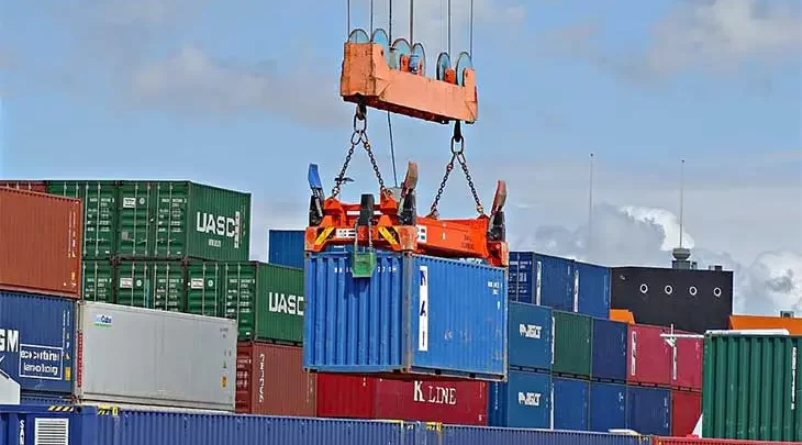 Commerce : les opérateurs invités à retirer les licences d’importation à partir de mercredi. - Réveil d'algérie