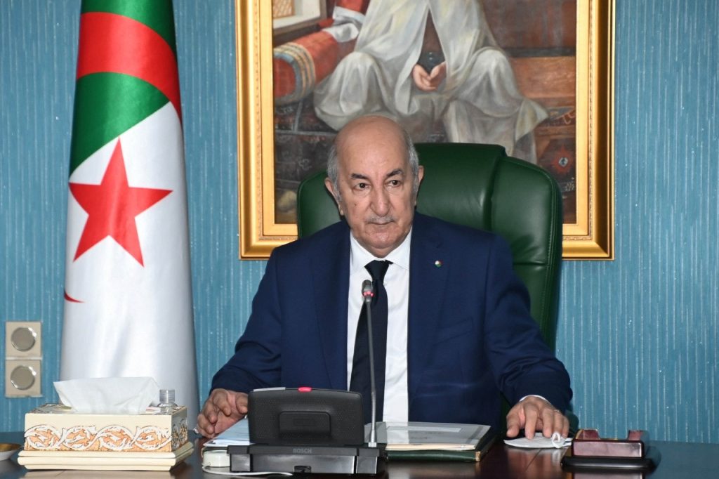 Evaluation de la situation générale du pays : Réunion du HCS. - Réveil d'algérie
