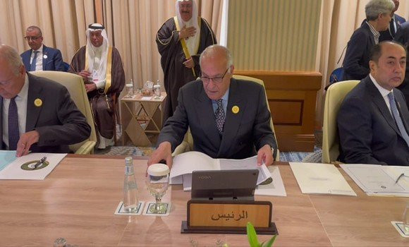 Ligue arabe. - Réveil d'algérie