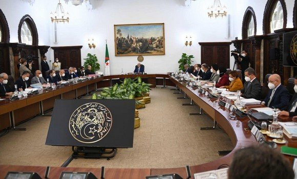Communiqué du Conseil des ministres - Réveil d'algérie