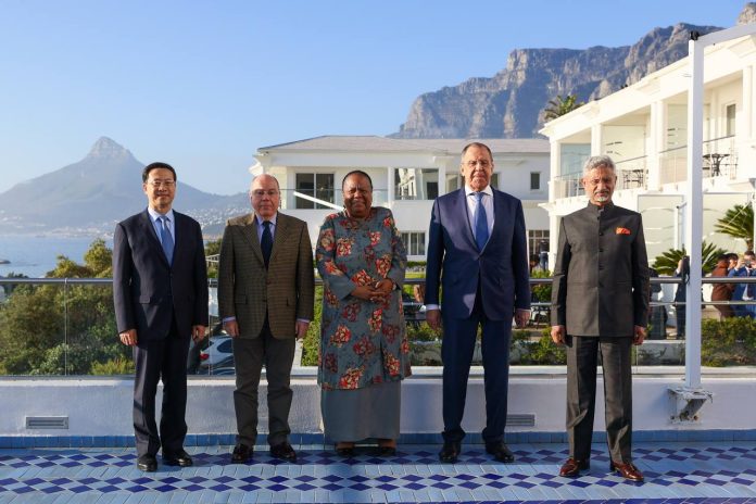 Forum « BRICS Outreach Plus ». - Réveil d'algérie