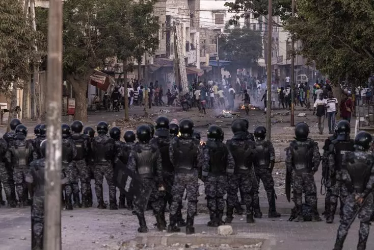 Sénégal : Diminution des heurts à Dakar, le gouvernement annonce 500 arrestations - Réveil d'algérie