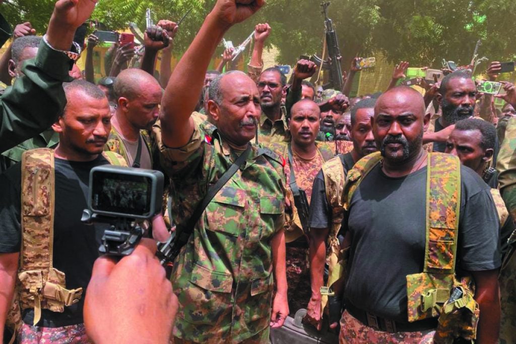 Guerre au Soudan : Artillerie lourde et renfort de troupes. - Réveil d'algérie