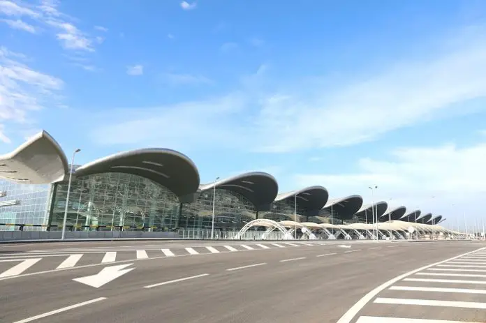 Inauguration de la piste d’atterrissage secondaire de l’aéroport international d’Alger. - Réveil d'algérie
