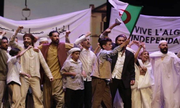 Le spectacle « Aya », une épopée théâtrale dédiée à la glorieuse histoire de l’Algérie. - Réveil d'algérie