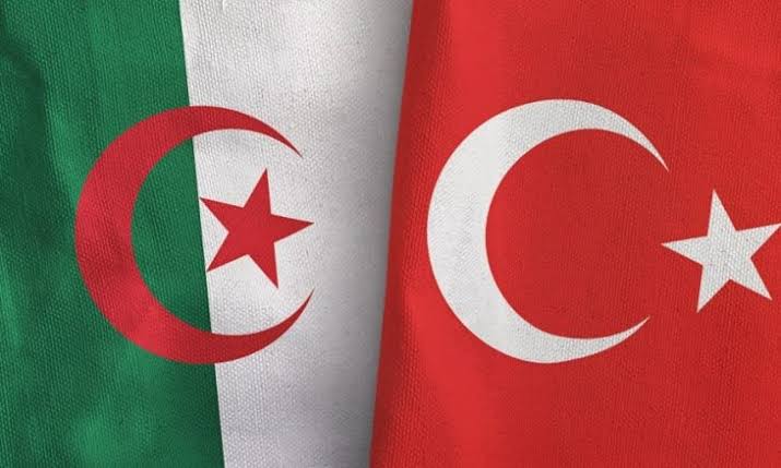 Les relations algéro-turques. - Réveil d'algérie