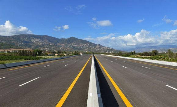 Feux de forêts : Le trafic routier se poursuit normalement au niveau de l’autoroute Est-Ouest. - Réveil d'algérie