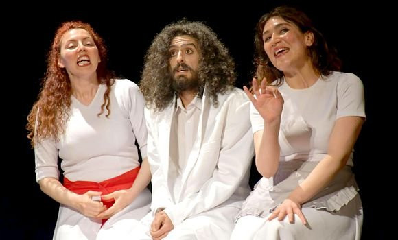 Journées du théâtre méditerranéen: La pièce théâtrale tunisienne « Hadith Tarakoun » présentée à Oran. - Réveil d'algérie