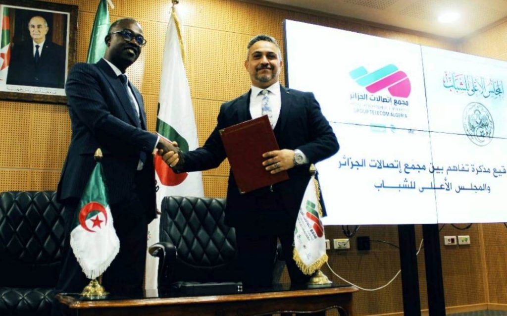 Convention entre le Groupe Télécom Algérie et le Conseil supérieur de la jeunesse (CSJ). - Réveil d'algérie