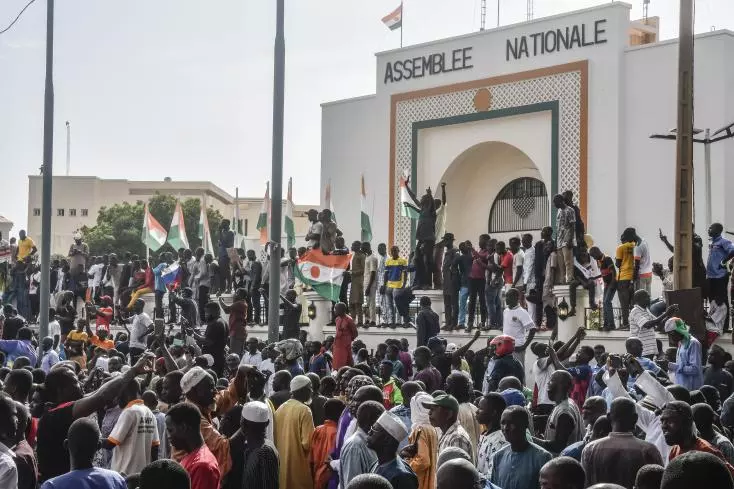 Niger: La France a commencé à évacuer ses ressortissants. - Réveil d'algérie