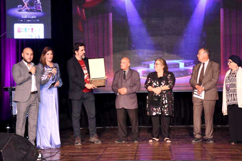 Bent el houma (La fille de mon quartier) de Amar Sifodil a décroche le Kholkhal d’or du meilleur court métrage au 6ème édition du festival national de la littérature et du cinéma de la femme de Saïda. - Réveil d'algérie