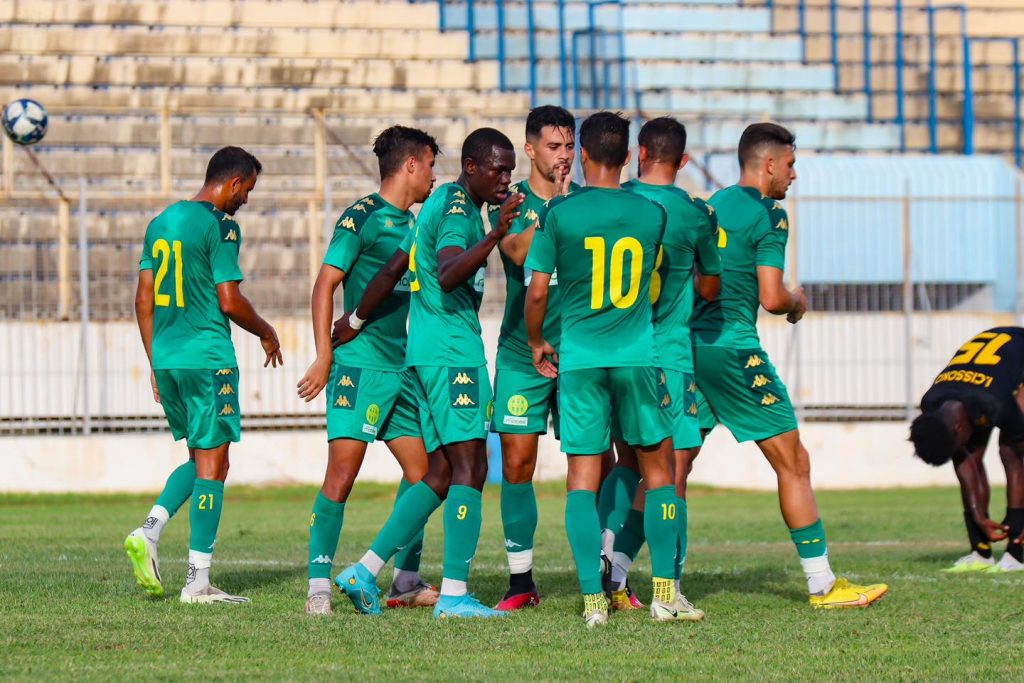 Foot-Match amical: Victoire de la JS Kabylie devant le Club Africain (2-1). - Réveil d'algérie
