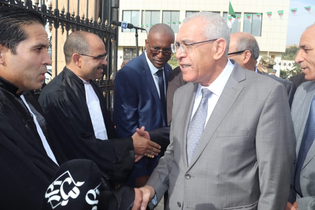 Le ministre de la Justice ordonne l’exploitation des établissements pénitentiaires de milieu ouvert de Tiaret dès fin octobre. - Réveil d'algérie
