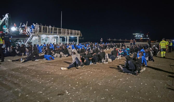 Crise migratoire : Plus de 900 migrants arrivent aux Canaries en 24 heures. - Réveil d'algérie