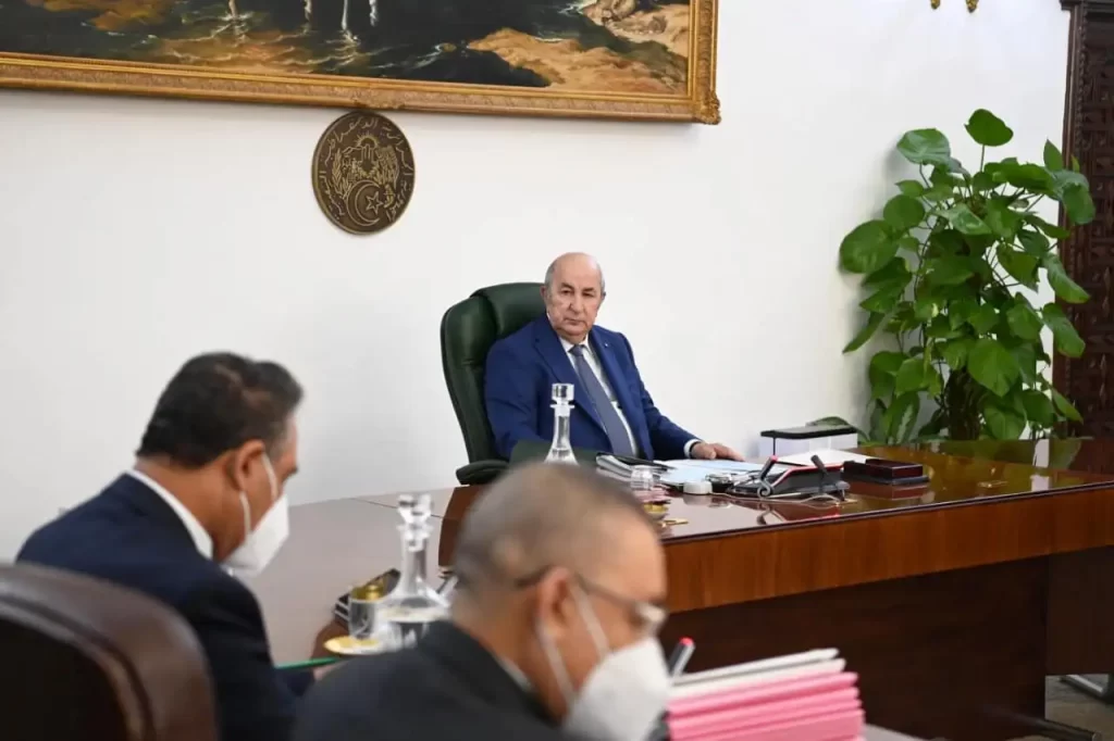 Le président A. Tebboune décide d’augmenter le montant de la bourse universitaire et de revoir les salaires des imams. - Réveil d'algérie