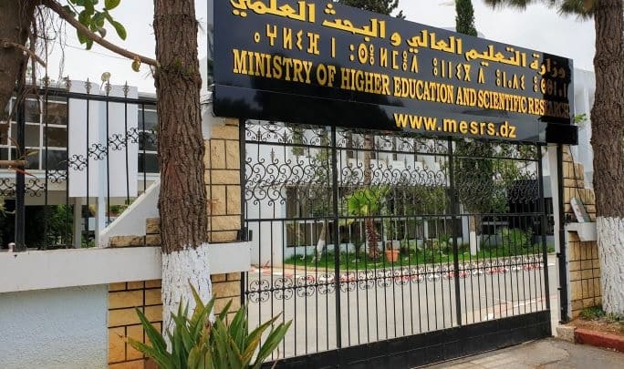 Recrutement de 1.904 enseignants hospitalo-universitaires à partir du 15 novembre. - Réveil d'algérie