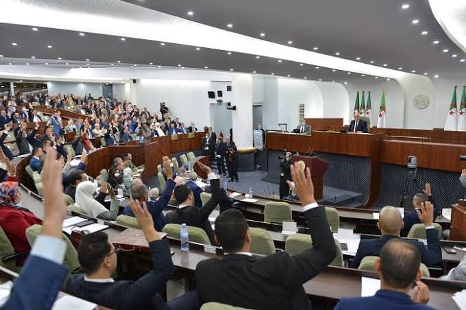 APN : le projet de loi relatif à la lutte contre le faux et l’usage de faux en débat - Réveil d'algérie