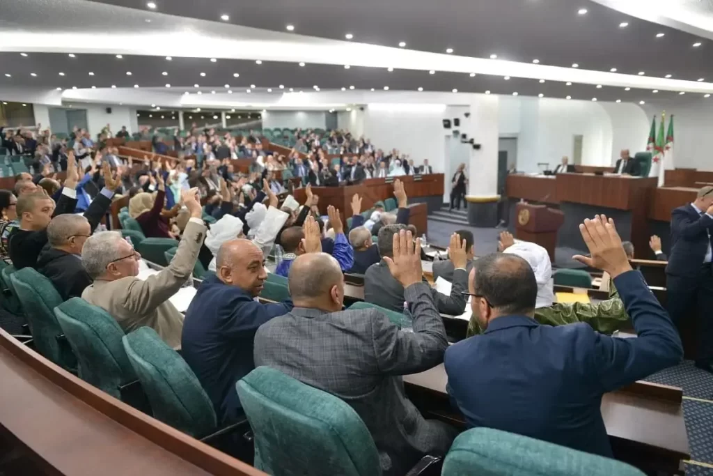 Adoption du projet de loi de finances 2024 : Une année de relance économique en Algérie - Réveil d'algérie