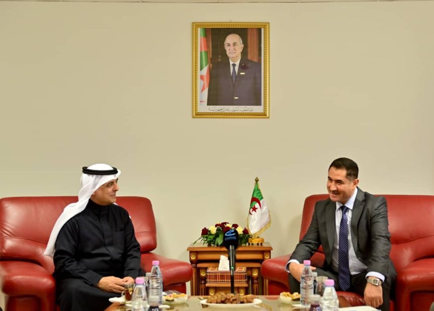 Rencontre entre le ministre de la Communication et le Directeur d’ARABSAT : Vers le renforcement des partenariats médiatiques en Algérie - Réveil d'algérie