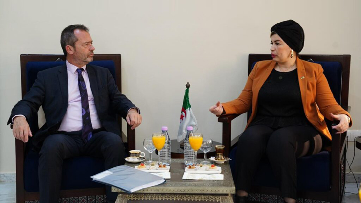 Coopération culturelle entre la ministre de la Culture et des Arts et le directeur régional du bureau de l’Unesco - Réveil d'algérie