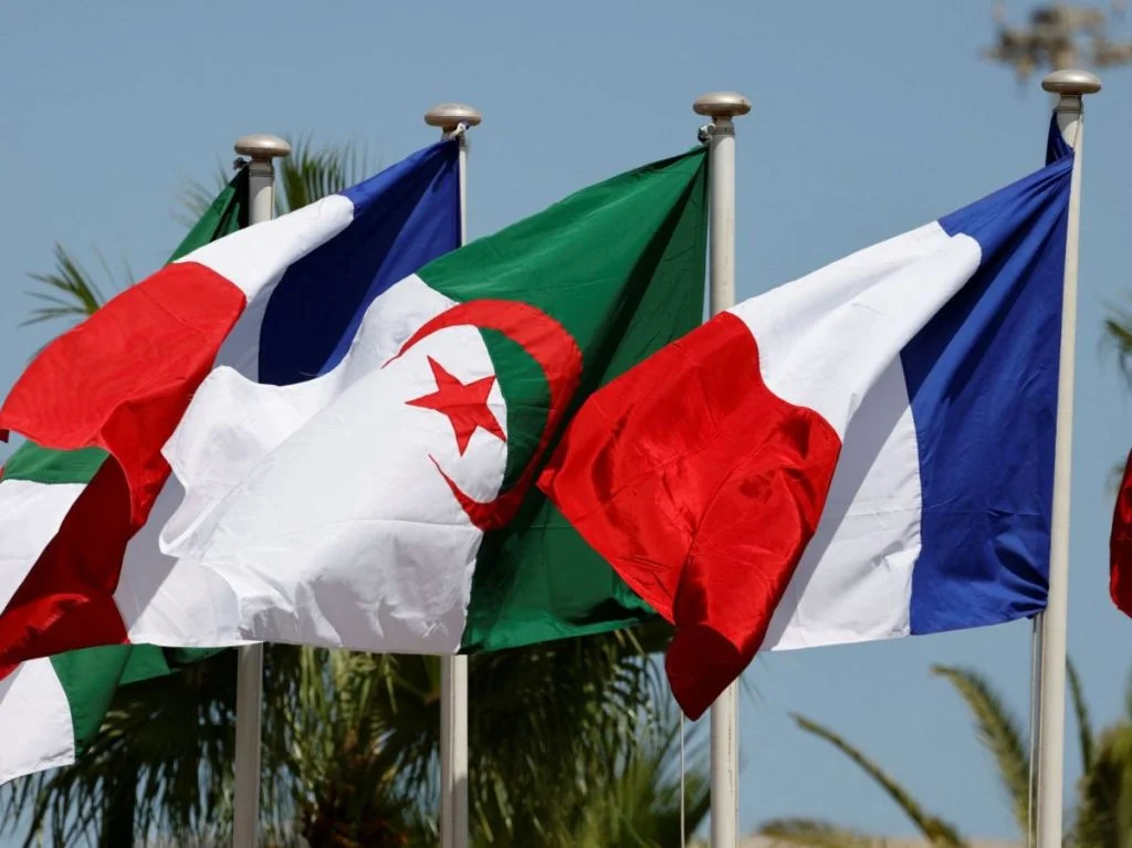 Dossier mémoriel algéro-français : Les premières mesures - Réveil d'algérie