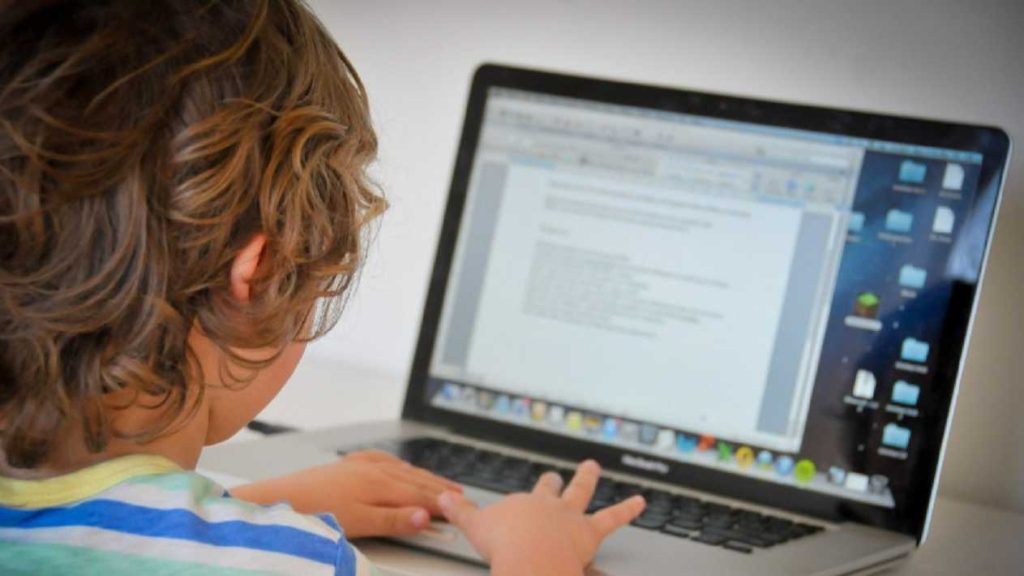 Campagne de sensibilisation pour les enfants sur les dangers d’internet - Réveil d'algérie