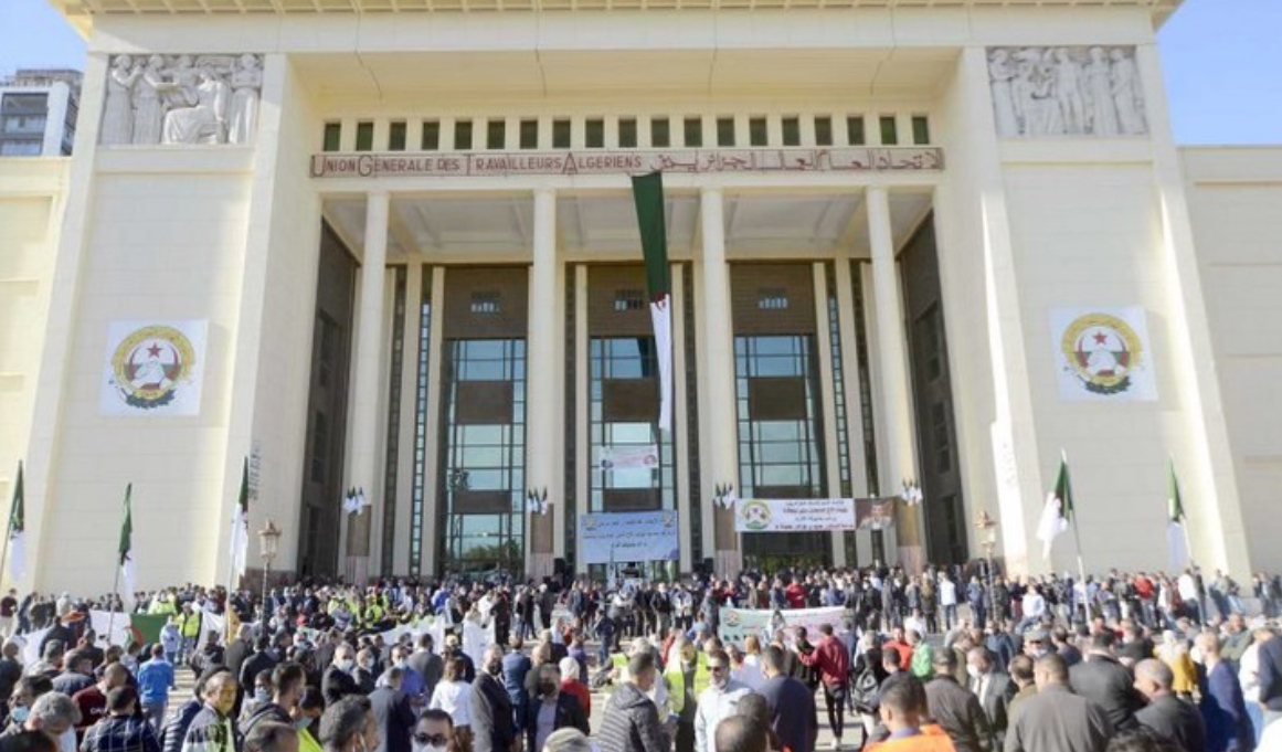 Course contre la montre des syndicats pour se conformer à la nouvelle loi - Réveil d'algérie