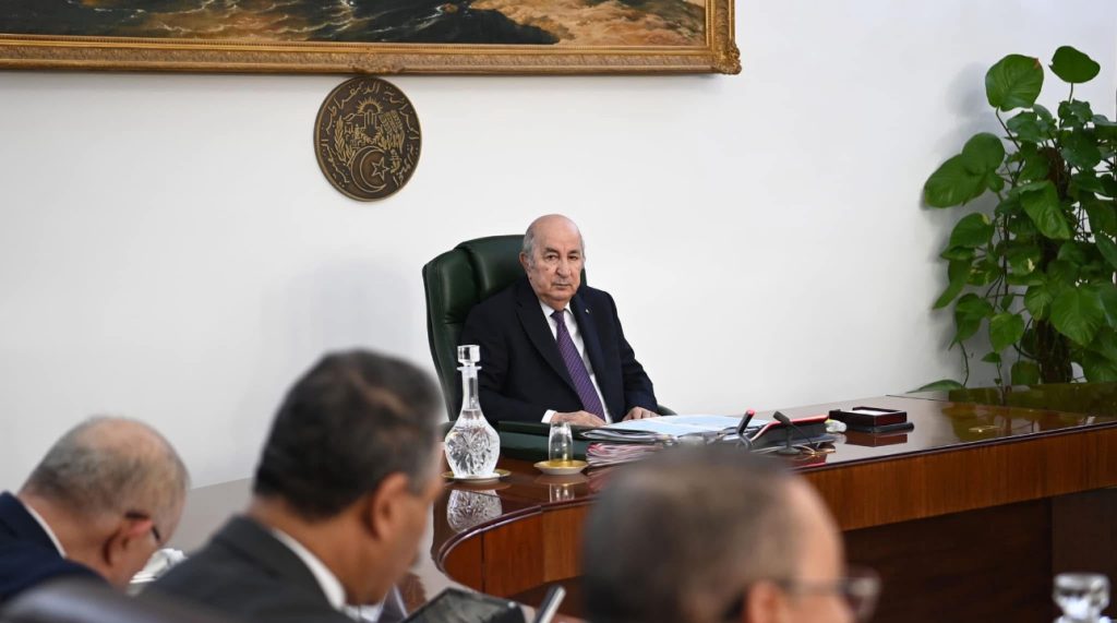 Le président Tebboune donne son accord de principe pour augmenter la bourse des étudiants - Réveil d'algérie