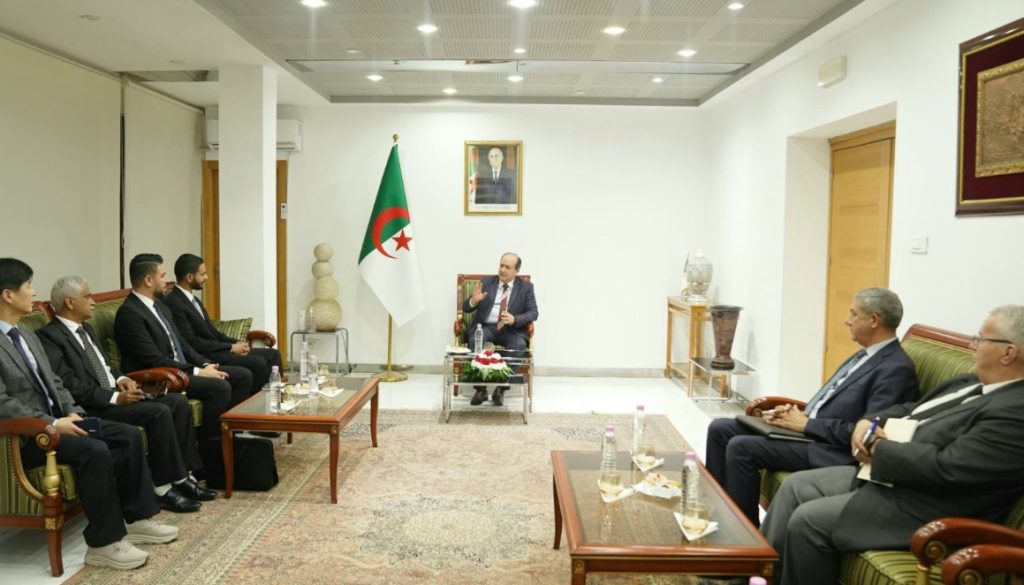 Automobile : Hyundai et le groupe Omanais « Bahwan » rencontrent le ministre de l’Industrie - Réveil d'algérie