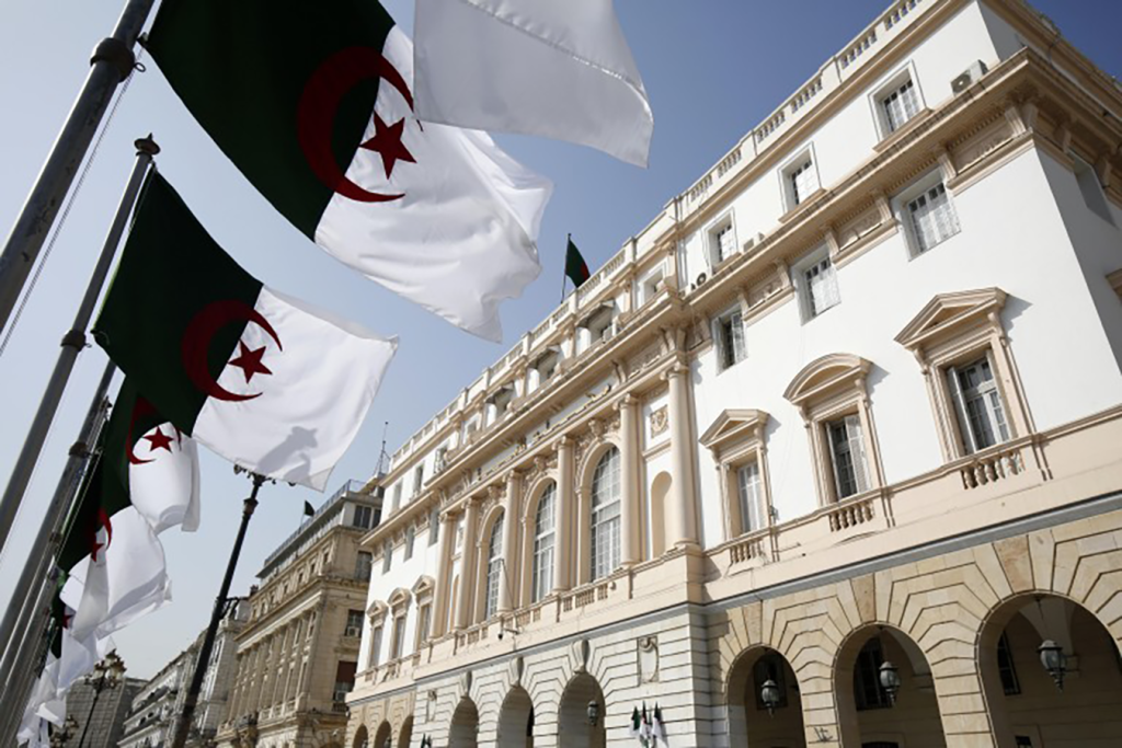 Azzouz Nasri prend les rênes du Conseil de la nation - Réveil d'algérie