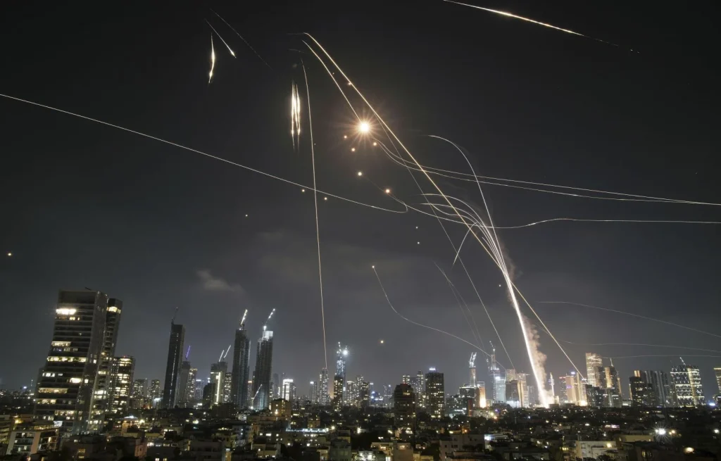 Guerre de missiles irano-israélienne : Jusqu’où s’arrêtera-t-elle ? - Réveil d'algérie