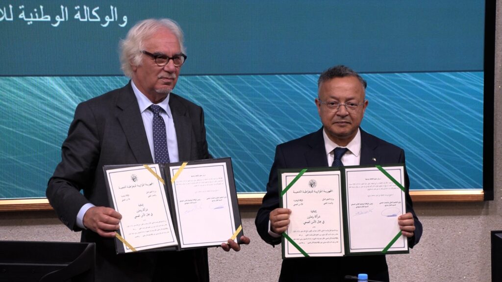 Signature d’un accord entre le MESRS et l’Agence de Sécurité Sanitaire - Réveil d'algérie