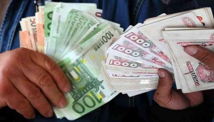 Marché noir en mouvement : l’euro et le dollar gagnent du terrain ce dimanche 10 août - Réveil d'algérie