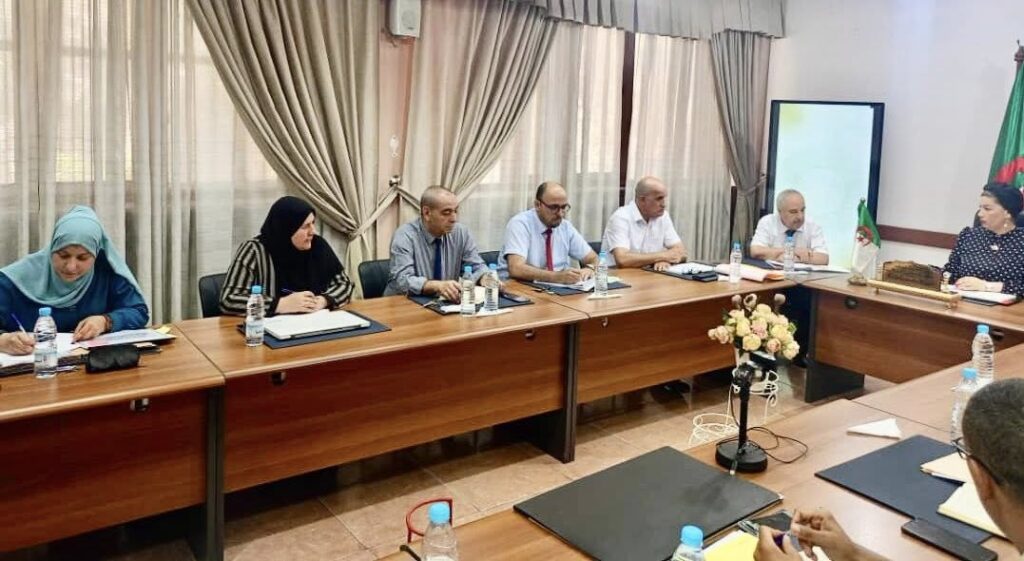 Rentrée sociale et scolaire 2025-2026 : Mouloudji coordonne les préparatifs au ministère - Réveil d'algérie